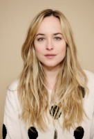 dakota johnson red carpet 2012 photo