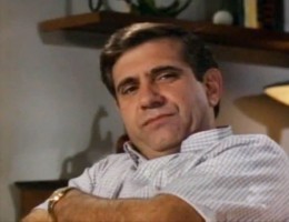 Dan Lauria (Jack Arnold)