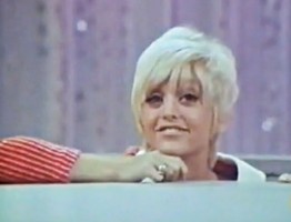 Goldie Hawn, Laugh-In young photo hair
