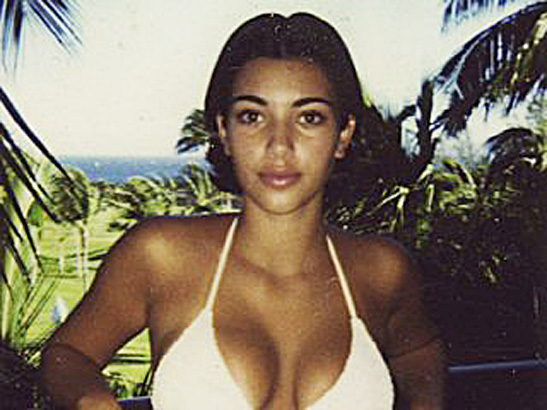 Kim Kardashian Enjoys a Tropical Vacation—We Enjoy the View vacation candid photo