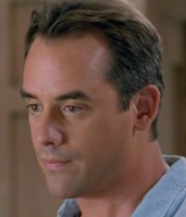 Tom Irwin (Graham Chase)