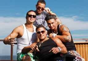 Jersey Shore cast photo at beach