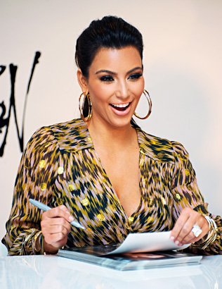 Kim Kardashian Belle Noel ad photo