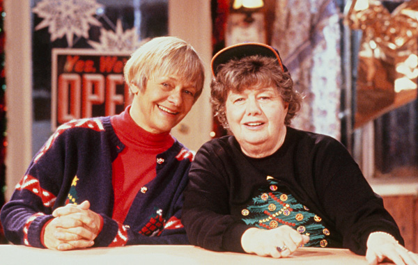 Estelle Parsons and Shelley Winters on Roseanne