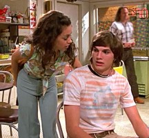 ashton kutcher mila kunis that 70s show season 1 television tv photo