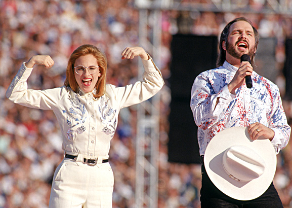 garth brooks super bowl 1990 marlee matlin music country photo performance