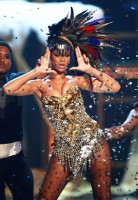 rihanna performing fashion rocks 2008 photo
