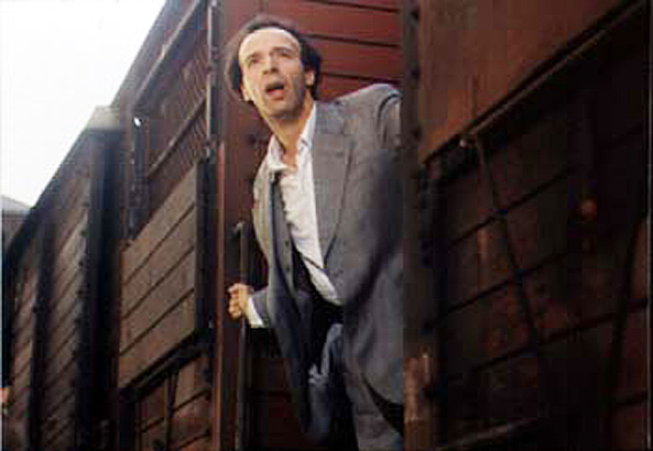 robert benigni life is beautiful 1999 photo