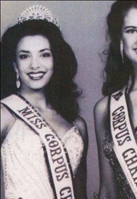 Eva Longoria as Miss Corpus Christi, 1998 – Snakkle