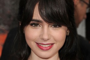 lily collins red carpet 2012 photo