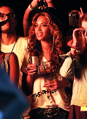 beyonce knowles coachella 2010 photo