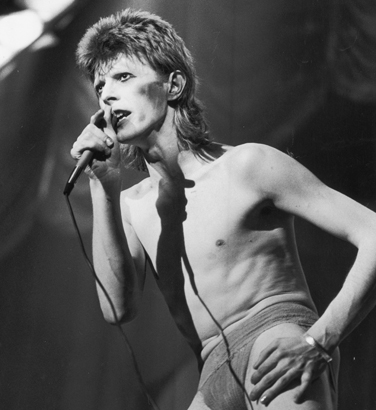 david bowie performing 1973 photo
