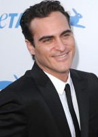 joaquin phoenix red carpet photo