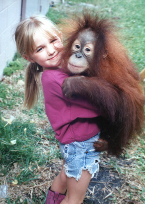 ivyann schwan actress young kid candid chimp orangutan 1989 photo