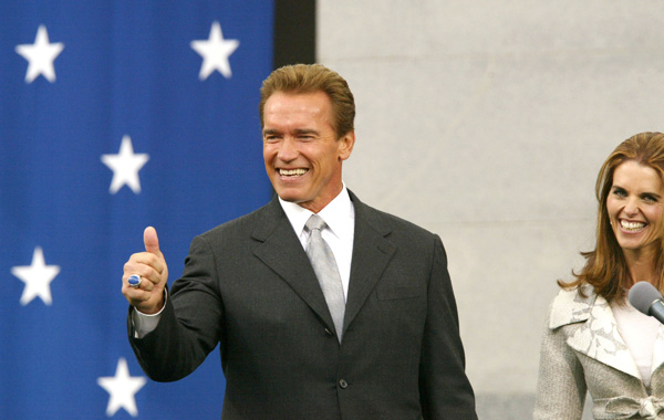 Arnold Schwarzenegger wins the Governor of California election in 2003