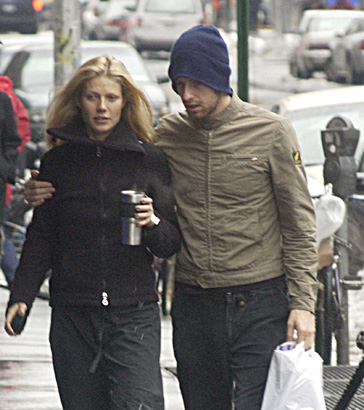 Gwyneth Paltrow and Chris Martin in 2003